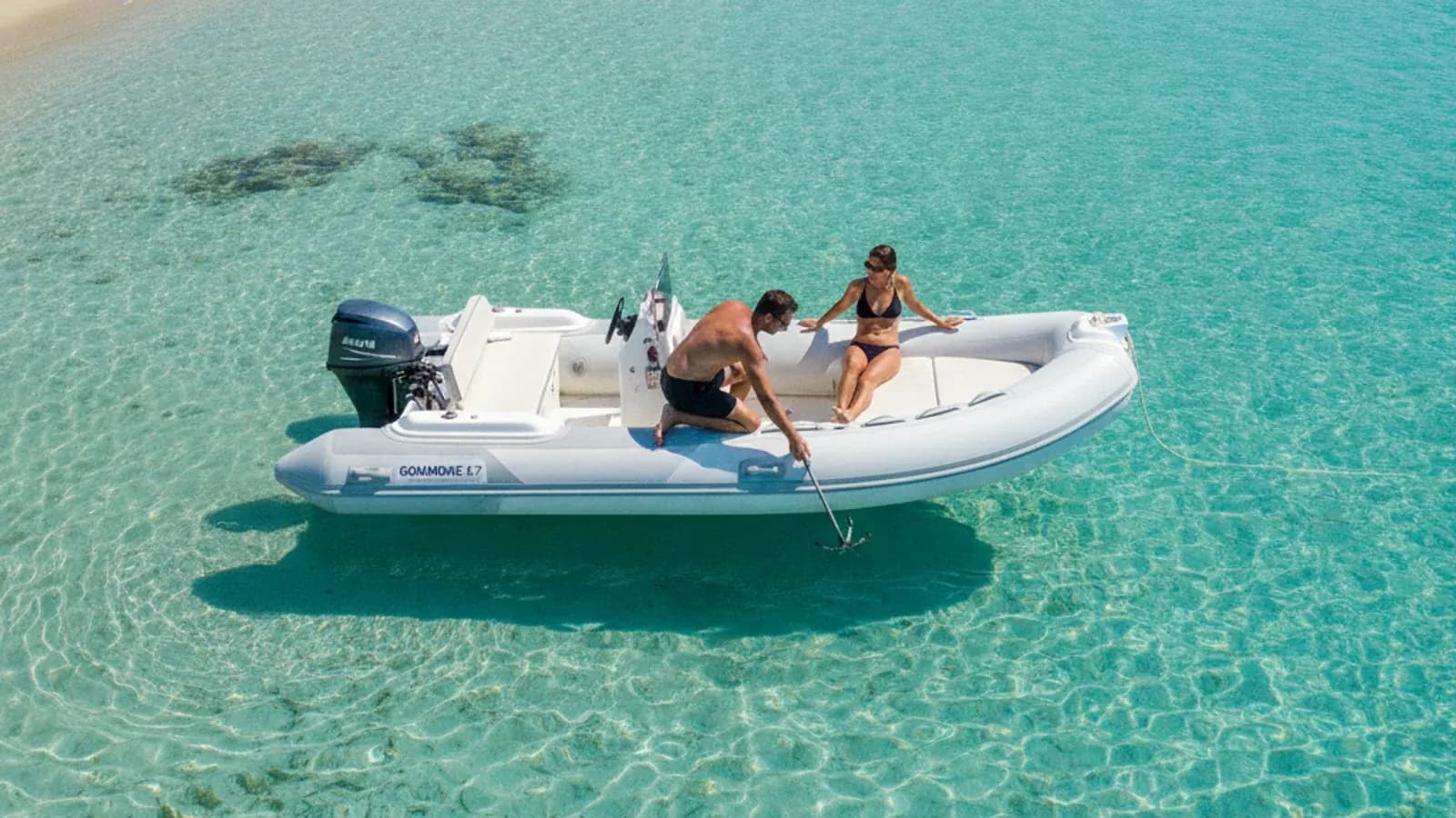 Noleggio gommoni senza patente a Palau
